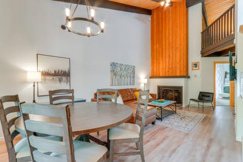 Lakeside Winter Walks! Idaho Condo w/ Resort Perks Apartment in Kootenai County