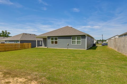 Bama Game Day Base: Newly Built Home Near UA! House in Northport