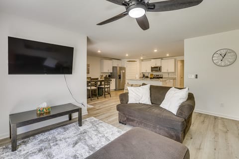 Bama Game Day Base: Newly Built Home Near UA! House in Northport