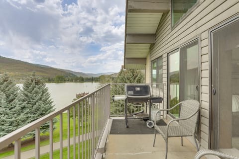 Sauna & Ski Shuttle Access: Mtn-View Condo in Avon Apartment in Avon