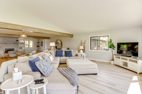 Lakefront Home on 17 Acres: 9 Mi to Dtwn Brainerd! House in Minnesota