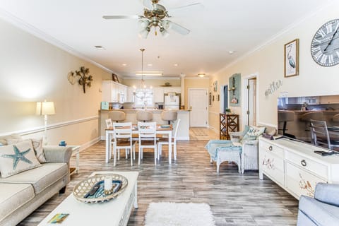 Relaxing Condo w/ Pool Near Beach & Casino Apartment in Little River