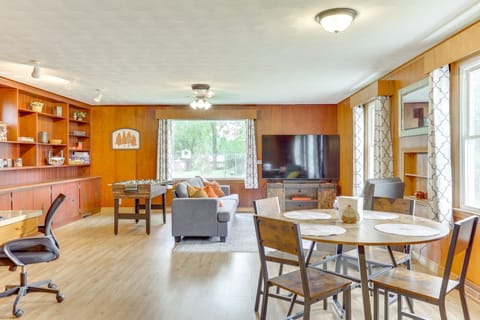 4 Mi to Main Street! Family Getaway in Zanesville House in Ohio