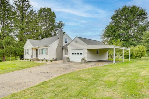 4 Mi to Main Street! Family Getaway in Zanesville House in Ohio