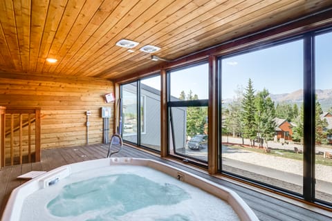 3 Mi to Slopes! Mtn-View Breckenridge Townhome Apartment in Breckenridge