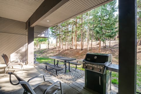 3 Mi to Slopes! Mtn-View Breckenridge Townhome Apartment in Breckenridge