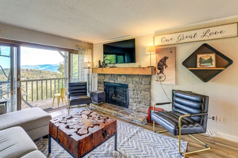 Families Welcome! Sugar Mtn Gem: Golf, Hike & Ski Apartment in Sugar Mountain