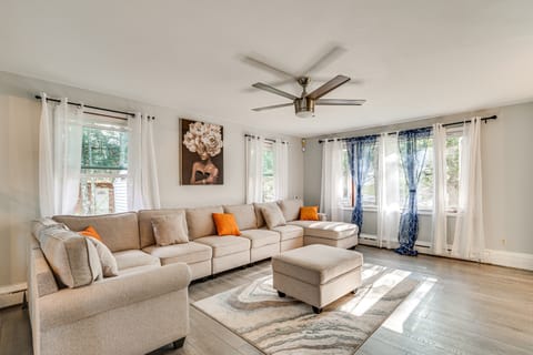 2 Mi to Town: Home w/ Patio & Yard in Waterbury! House in Waterbury