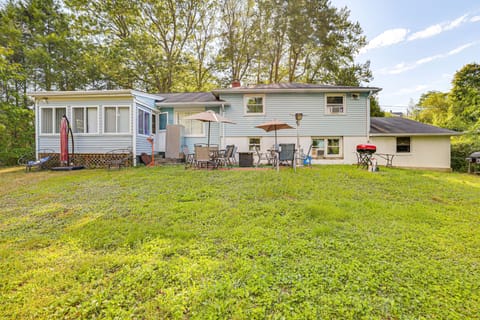 2 Mi to Town: Home w/ Patio & Yard in Waterbury! House in Waterbury