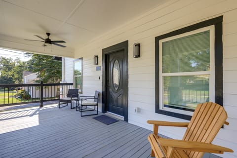 9 Mi to Dtwn ATL: Pet-Friendly Apt w/ Yard Apartment in College Park