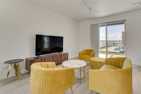 Mtn-View Retreat w/ Pool in Desert Hot Springs House in Desert Hot Springs