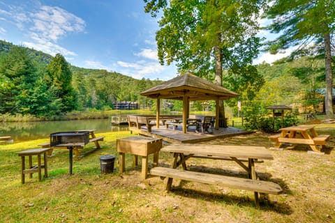Newly Renovated: Pet-Friendly Sapphire Retreat! Apartment in Tennessee
