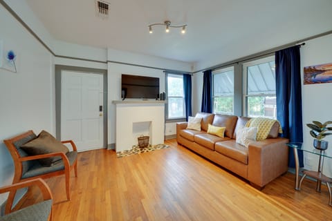 4 Mi to Downtown! Cozy Bungalow in San Antonio House in San Antonio