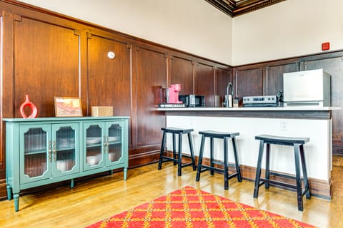 Modern Elegance: Timeless Crawfordsville Studio! Apartment in Crawfordsville