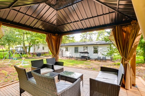 5 Mi to Town: Pet-Friendly Retreat in Marietta! House in Marietta