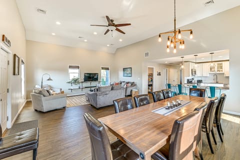 Lake Max Family Penthouse: Walk to Academy House in Culver