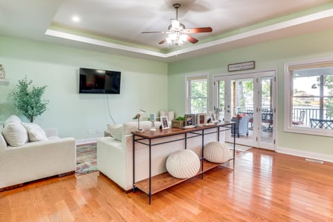 Boat, Fish & Explore! Gem on Lake of the Ozarks House in Lake of the Ozarks