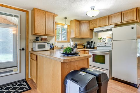 Dock & Lake Access: Cabin 4 Mi to Ice Age Trail! House in Wisconsin