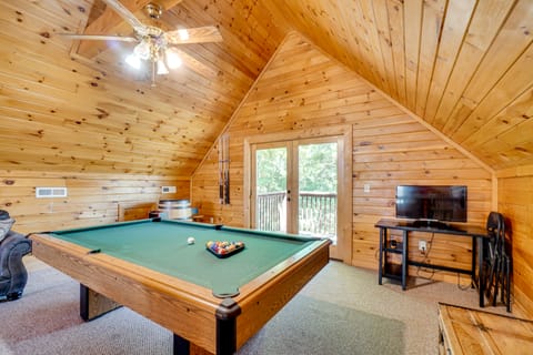 Walk to Douglas Lake: Cabin w/ Private Hot Tub! House in Douglas Lake