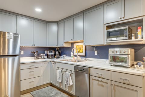 Ski-In/Ski-Out Condo in Upson - Walk to Lake Apartment in Wisconsin