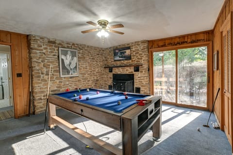 Dog-Friendly Kentucky Lake Home w/ Game Room! House in Kentucky