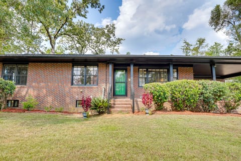Group Getaway w/ Fenced Yard & Pool Table in Wrens House in South Carolina