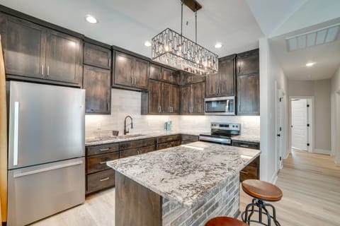 Brand-New Home 2 Mi to Shannon Med Center! House in San Angelo