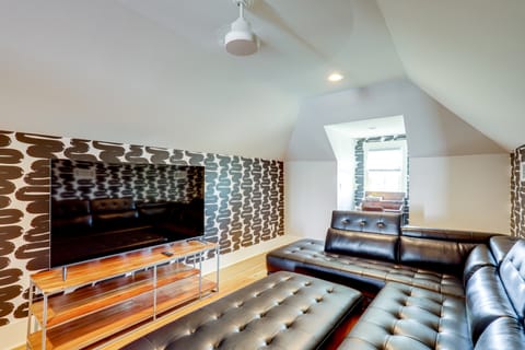 Southern Colonial Escape w/ Pool in NOLA! House in Ninth Ward