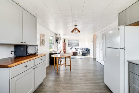 Walk to Beach & Harbor: Spacious Westport Apt! Apartment in Westport