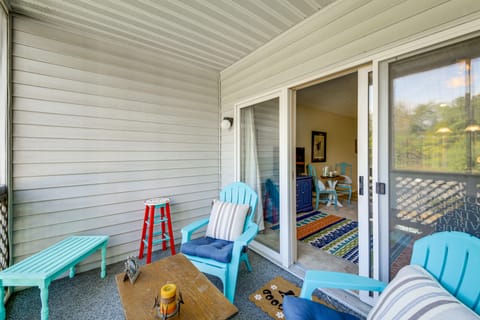 3 Mi to IU: Dog-Friendly Condo w/ Pool Access! Apartment in Bloomington