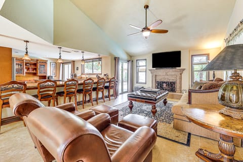 Golf, Swim & Grill: Snowbird’s Escape in Sun Lakes House in Sun Lakes