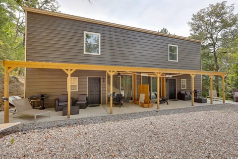 Walk to Lake Ouachita: Peaceful Duplex w/ Patio! House in Lake Ouachita