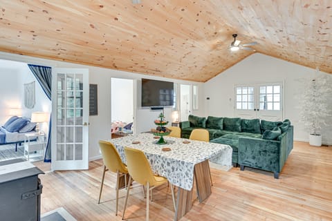 Ice Fish, Snowshoe & Ski: Group Getaway in Summit House in Capital District, NY, USA