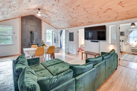 Ice Fish, Snowshoe & Ski: Group Getaway in Summit House in Capital District, NY, USA