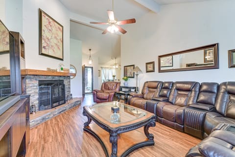 Pet-Friendly Family Home 3 Mi to Lake Lewisville House in Lewisville