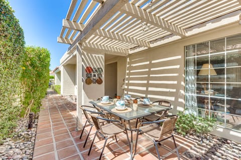 Pool Access, WFH Ready: Home in Palm Desert House in Indian Wells