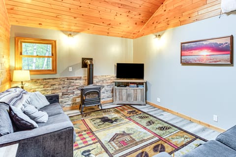 Sauna + Deck: Wooded Cabin on Lake Vermilion! House in Lake Vermilion