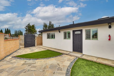 Private Patio + Fenced Yard: Home 8 Mi to Irvine! House in Fountain Valley