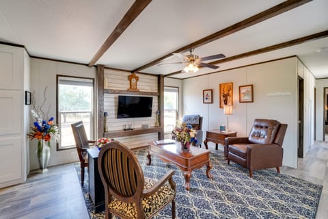 Peaceful Countryside Home w/ Yard in Hawley House in Abilene