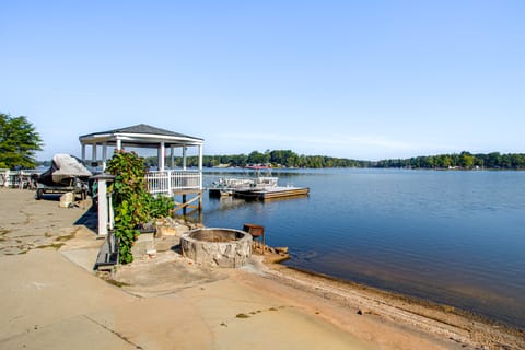 Bring Your Boat! Lake Murray Home w/ Dock & Ramp House in Lake Murray