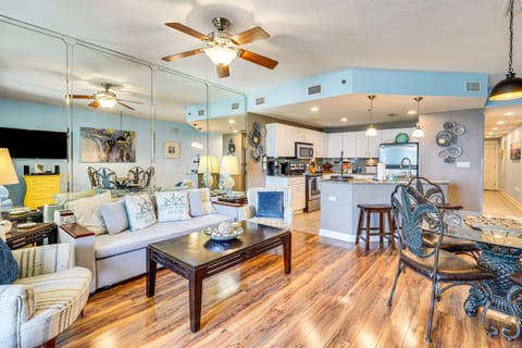 Scenic Balcony & Resort Perks: PCB Condo! Apartment in Panama City Beach