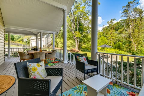 Mtn Views, Deck, Porches & Patio: Asheville Escape House in Asheville