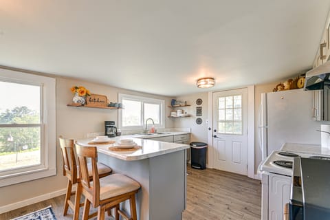 Rock Climb, Hike, Relax! Quiet Beattyville Retreat House in Kentucky