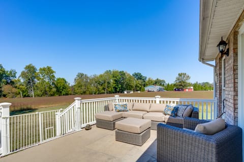 Shenandoah Valley Riverside Retreat Near Wineries House in Grottoes