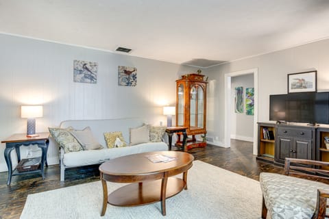 Apt 3 Mi to Dtwn Ogden! Pet-Friendly Backyard Apartment in Ogden