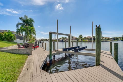 Boat Dock & Patio: Cape Coral Home 6 Mi to Beach! House in Cape Coral