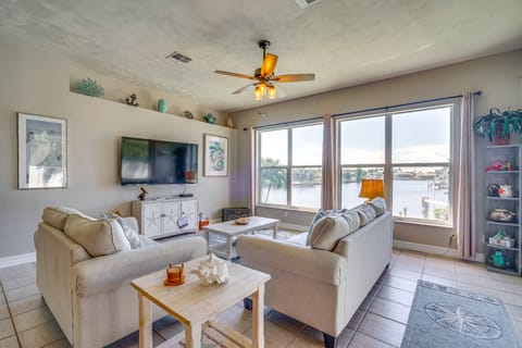 Boat Dock & Patio: Cape Coral Home 6 Mi to Beach! House in Cape Coral