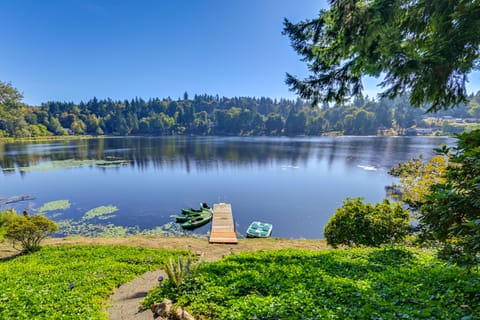 Private Dock & Fire Pit: Lakefront Gem in Olympia House in Washington