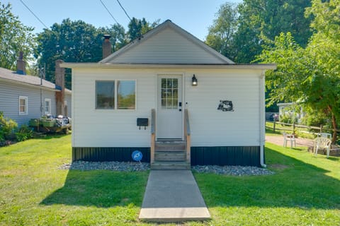 'Wishin & Fishin' Walkable Erie Home By the Beach! House in Millcreek Township