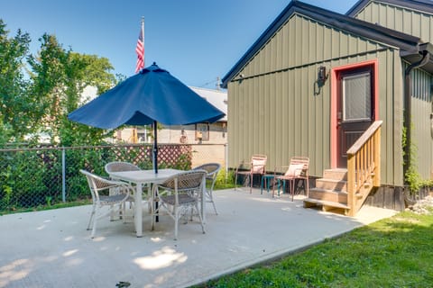 'Zen Haven' Lakefront Erie Home w/ Shore Access House in Millcreek Township